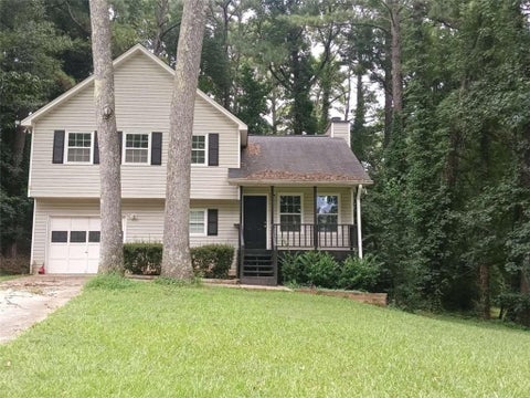 Homes For Sale - 8298 Blackfoot Trail<br/> Jonesboro, GA 30236