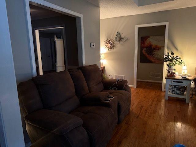 11 Highland Walk