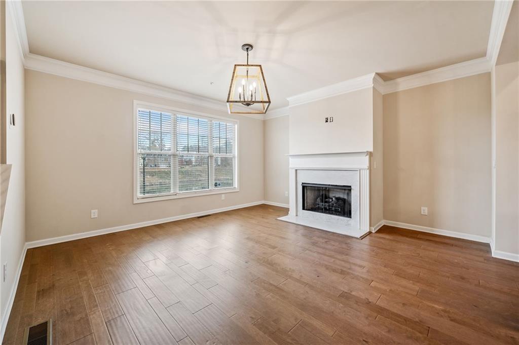 6404 Brookside Boulevard SE