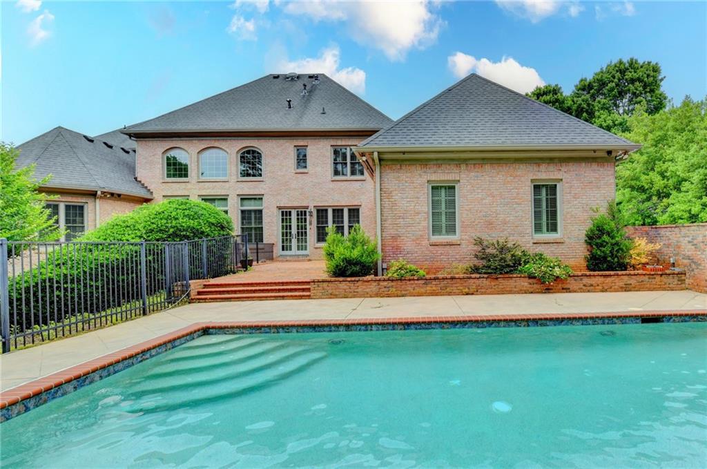 2320 Sugarloaf Club Drive