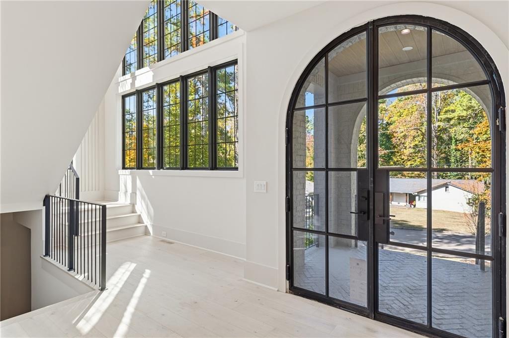 5845 Greenbrier Road