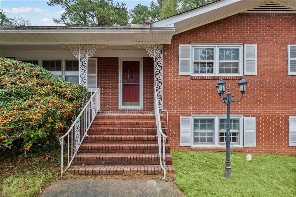 2877 Pine Needle Drive