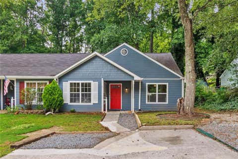 Townhouse For Sale - 5126 Farm Place Drive<br/> Woodstock, GA 30188