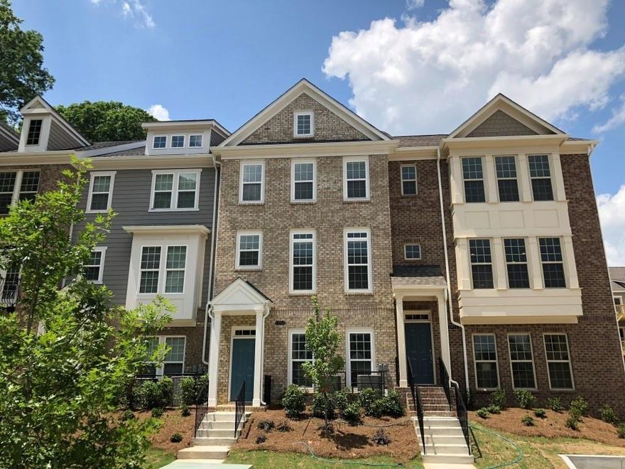 Available to move in NOW. No pet. luxury living at 1969 Balboa Park Lane in Decatur, GA! This elegant townhouse, built in
2018, features 3 bedrooms, 2.5 bathrooms, and 2,145 square feet of beautifully designed space. Hardwood floors, a modern kitchen with stainless steel appliance, and a master suit with a walk-in closets.