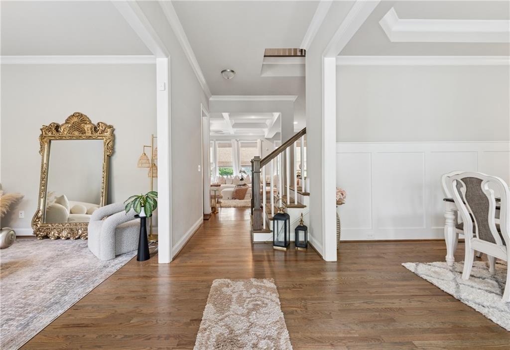 3998 Commodore Drive