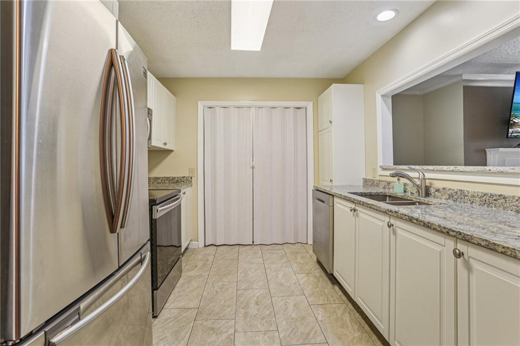 208 Bainbridge Drive