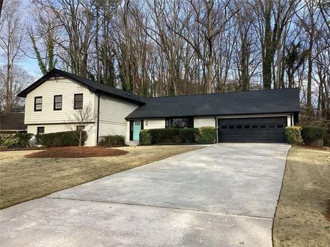 2827 Livsey Court Tucker GA 30084