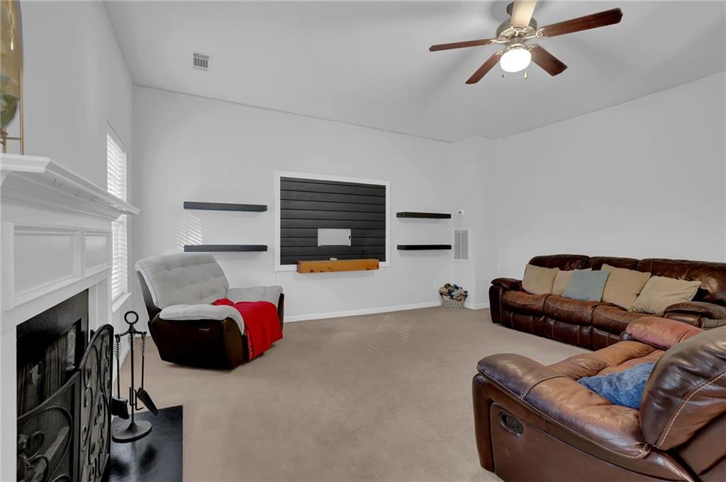 Hopewell Manor - Residential