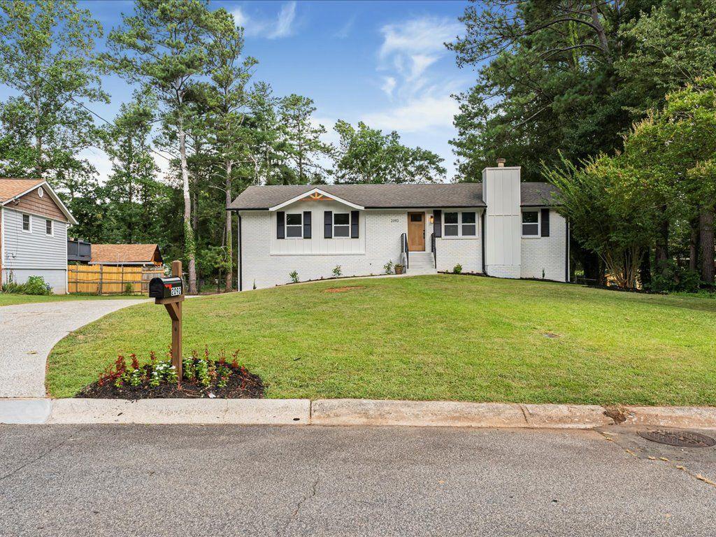 2092 Redbud Court SW