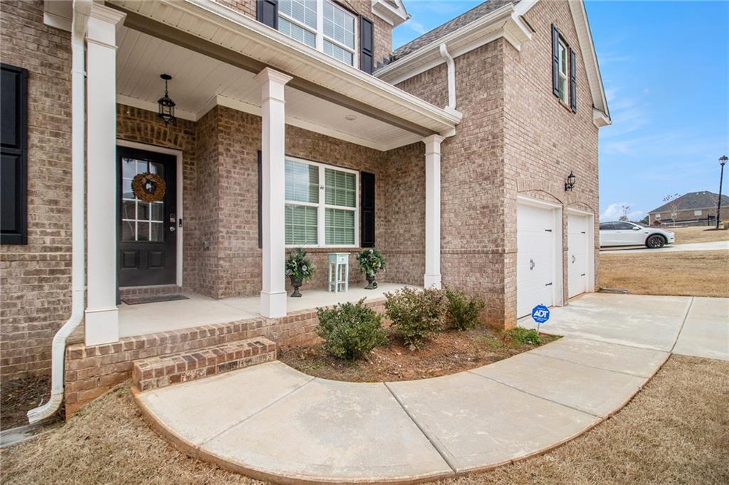 2031 Broadmoor Way, Fairburn, Georgia image 4