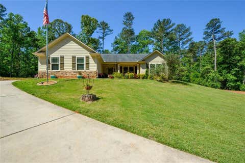 Homes For Sale - 894 Happy Valley Circle<br/> Newnan, GA 30263
