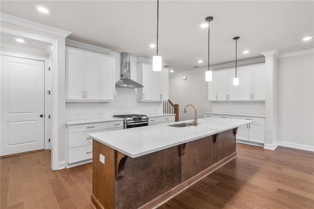 5472 Bandolino Lane