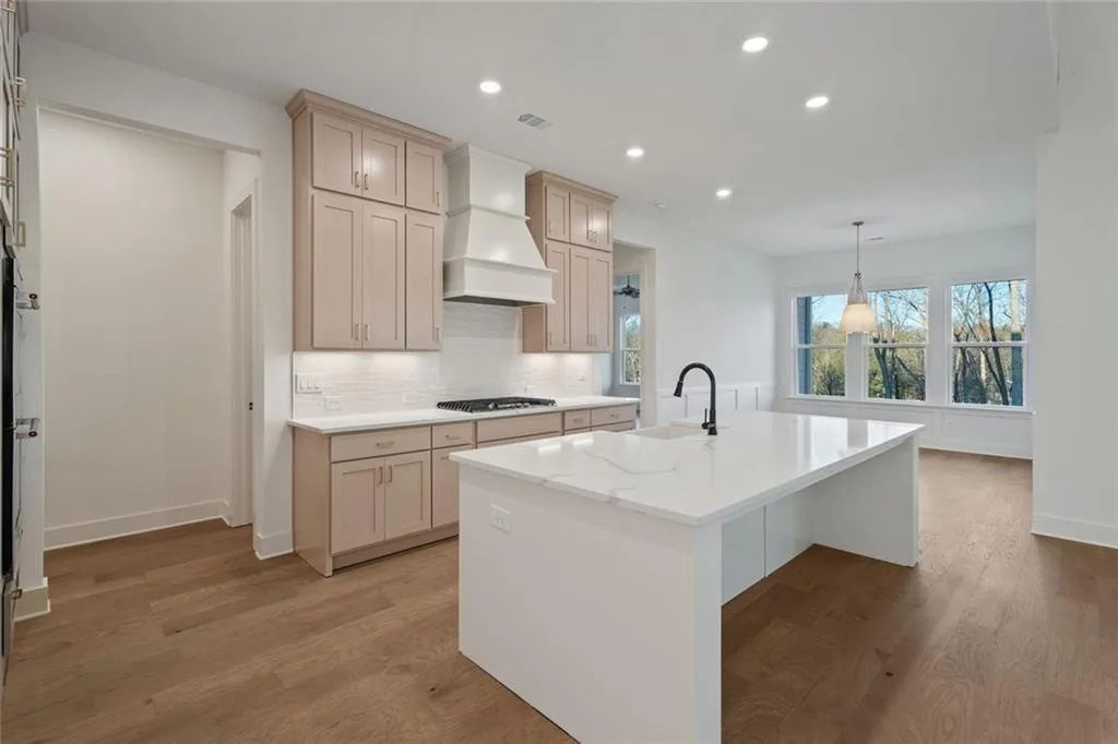 Gainesville, Georgia 30506, United States, 5 Bedrooms Bedrooms, ,5 BathroomsBathrooms,Residential,Active,176281