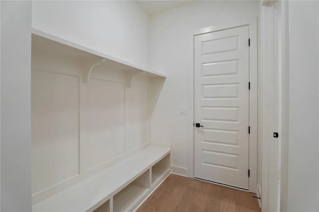 Gainesville, Georgia 30506, United States, 5 Bedrooms Bedrooms, ,5 BathroomsBathrooms,Residential,Active,176281