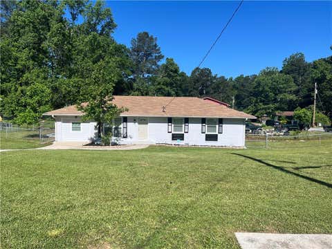 Homes For Sale - 2875 Carriage Lane<br/> Atlanta, GA 30349
