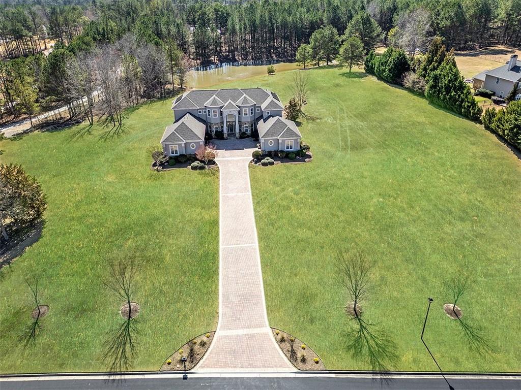 525 Waters Way, Fayetteville, Georgia image 2