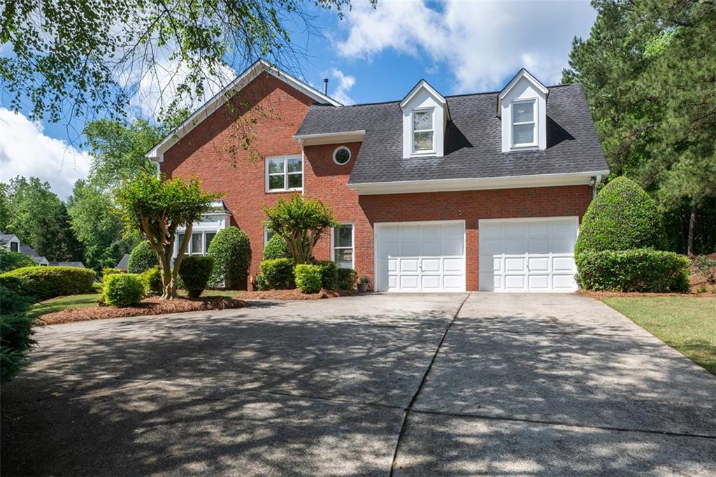 772 Vinings Estates Drive SE