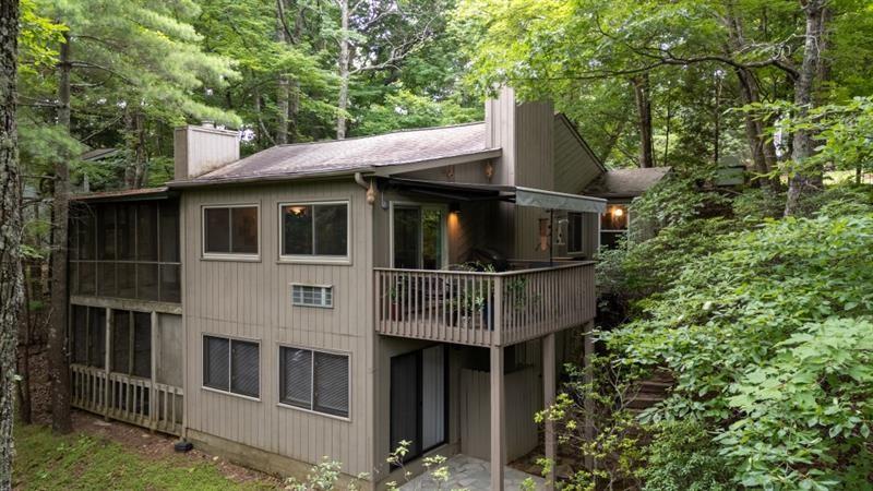 200 Villa Road 104