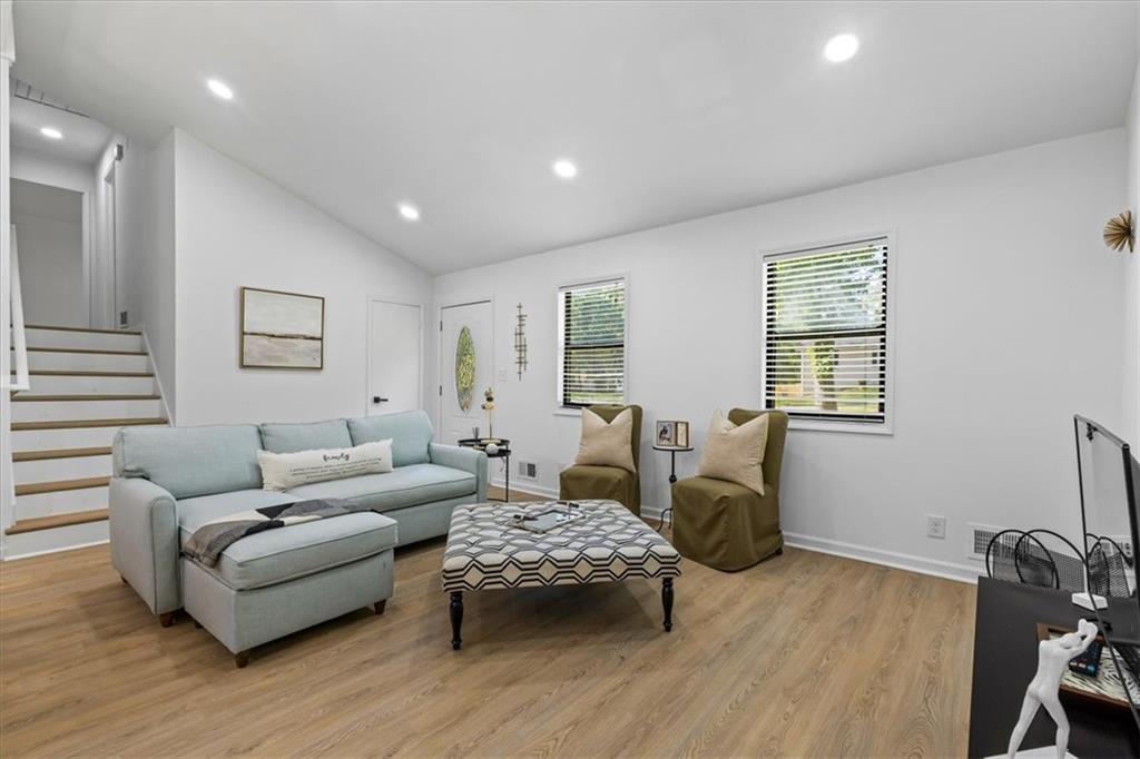 4286 Jones Court