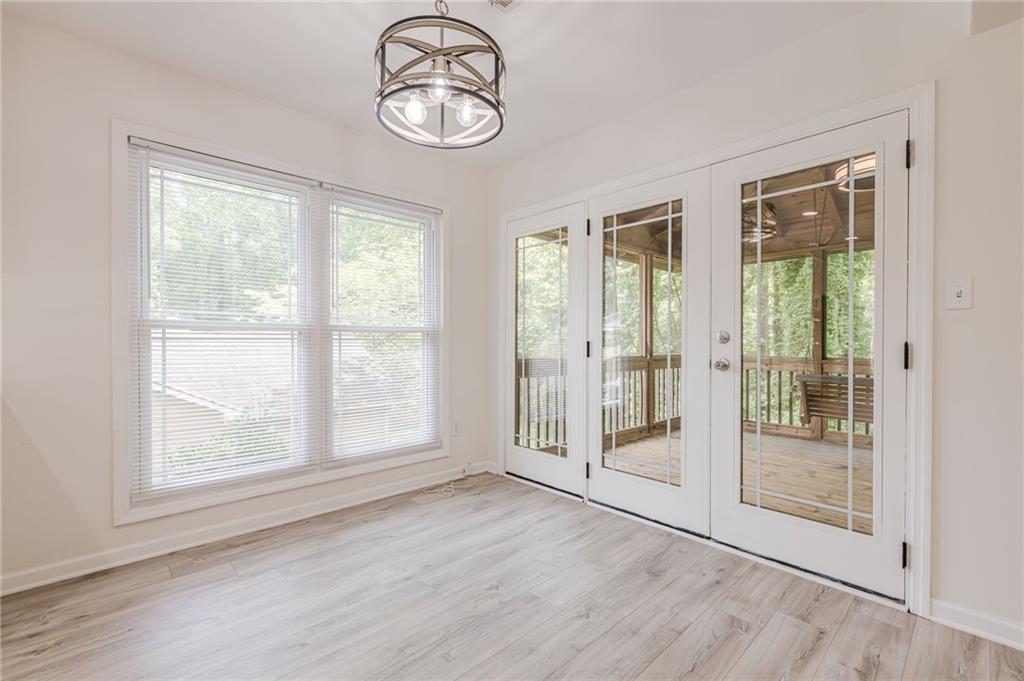 9985 Lake Forest Way, Roswell, Georgia image 14