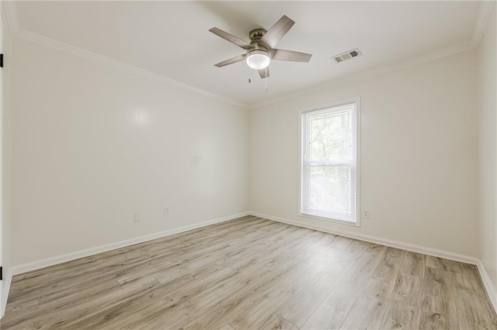 9985 Lake Forest Way, Roswell, Georgia image 22