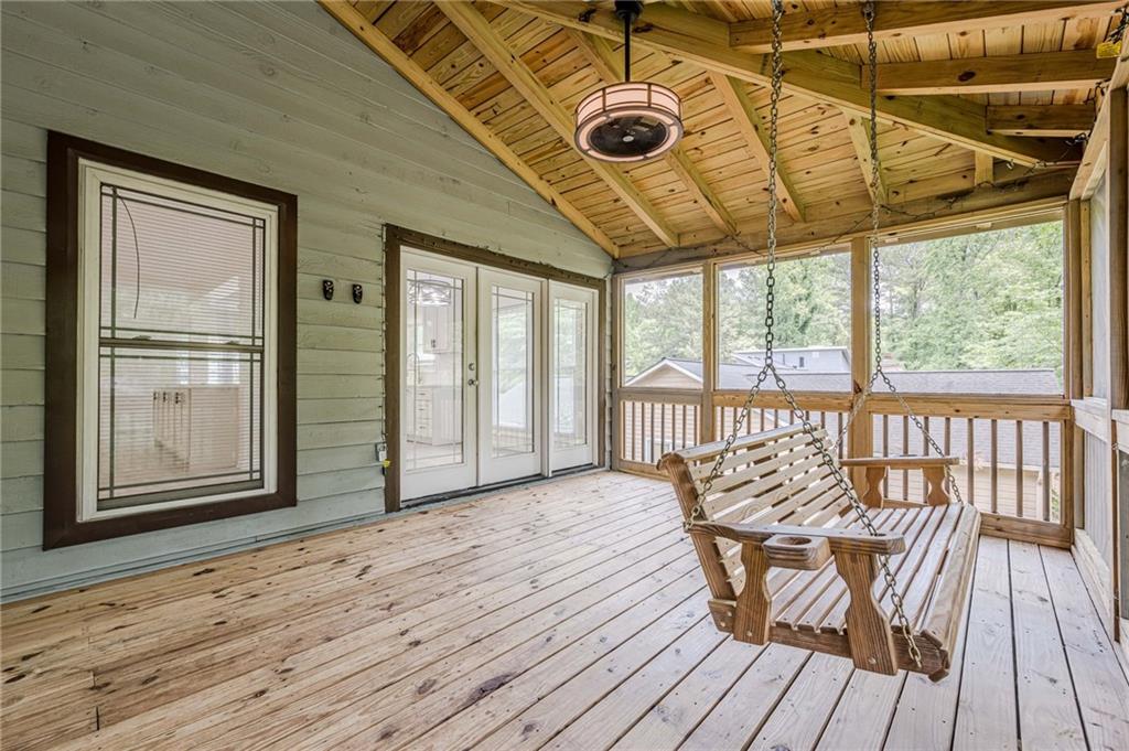 9985 Lake Forest Way, Roswell, Georgia image 30