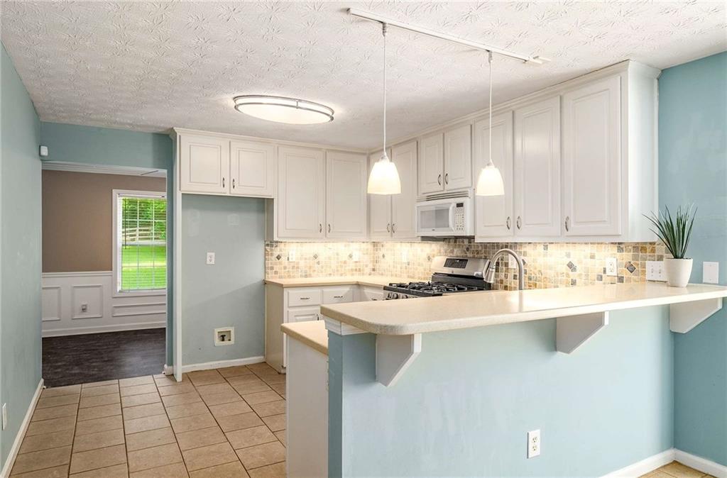 1978 Elmwood Circle, Snellville, Georgia image 10