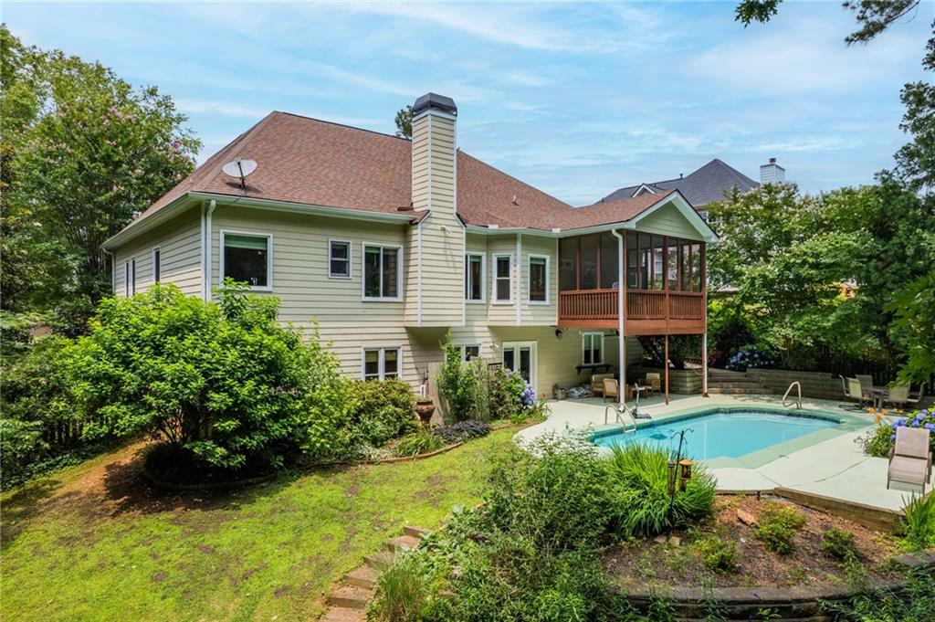 635 Piping Rock Point