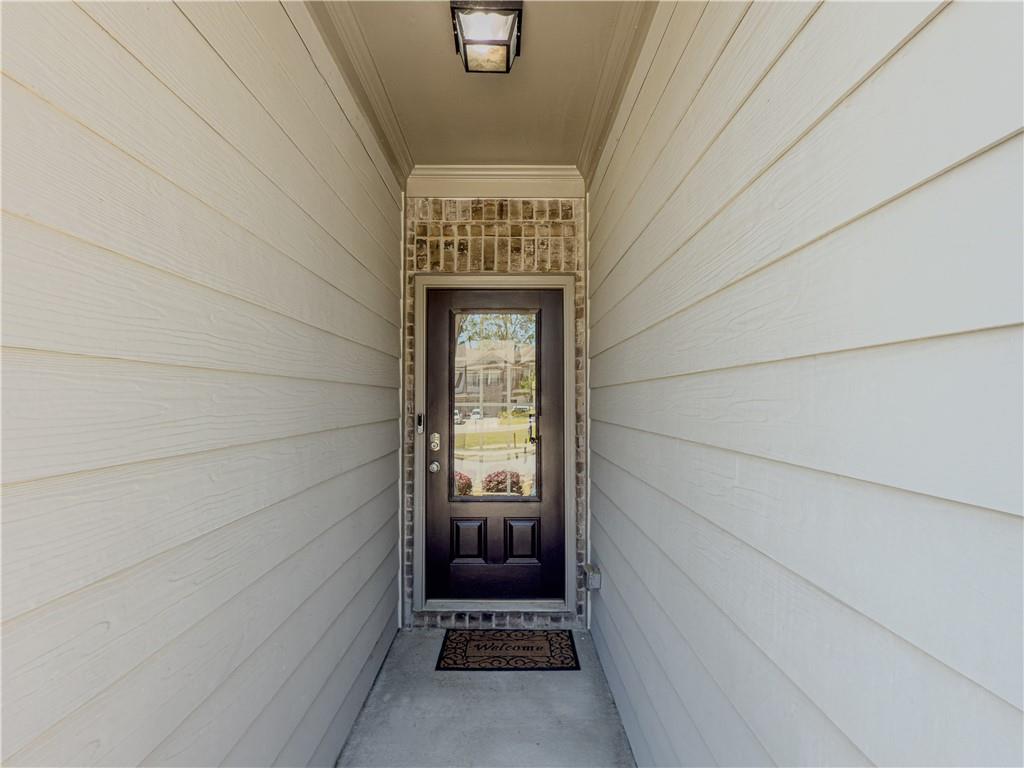 262 Quay Drive, Lawrenceville, Georgia image 2