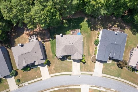 A home in Dacula