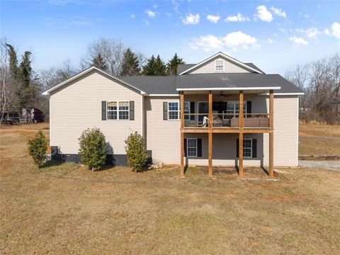 Homes For Sale - 31 Dockmore Road<br/> Cleveland, GA 30528