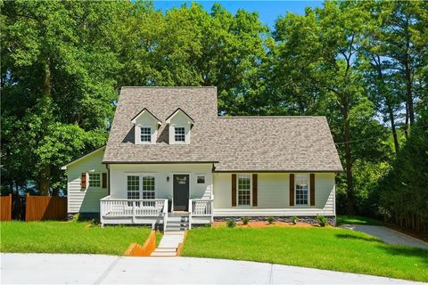 Homes For Sale - 7900 Sweetwater Drive<br/> Douglas County, Douglasville, GA 30135