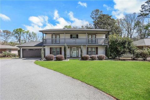 Homes For Sale - 3873 Chamblee Dunwoody Road<br/> Atlanta, GA 30341