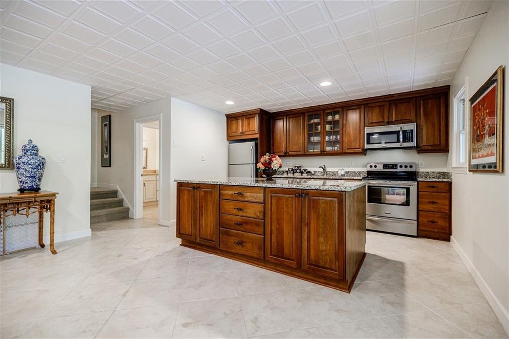 1550 Masters Club Drive, Sandy Springs, Georgia image 39
