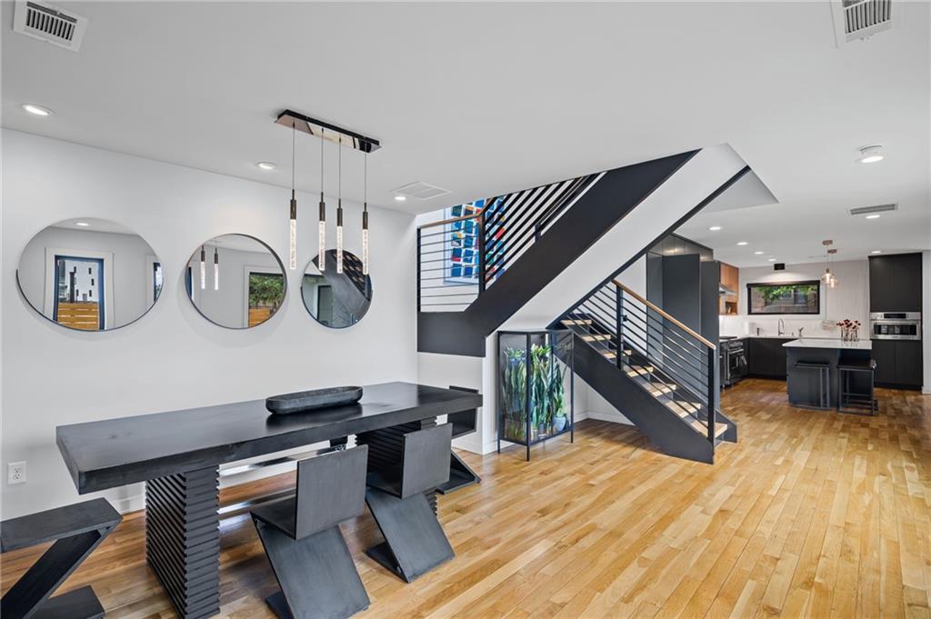 54 Boulevard SE