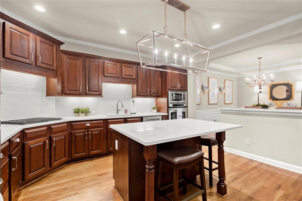 4905 Village Green Drive, Roswell, Georgia image 8