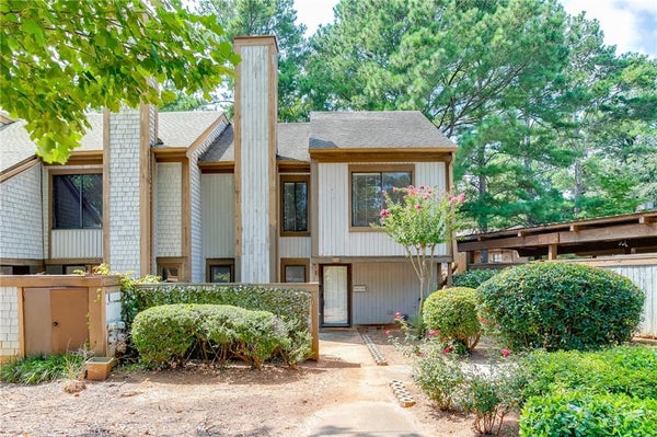 27 WILLOWICK DR, LITHONIA, GA 30038 - Image eeaf2d180b83ca66953f3817c2a2139a/2183520020