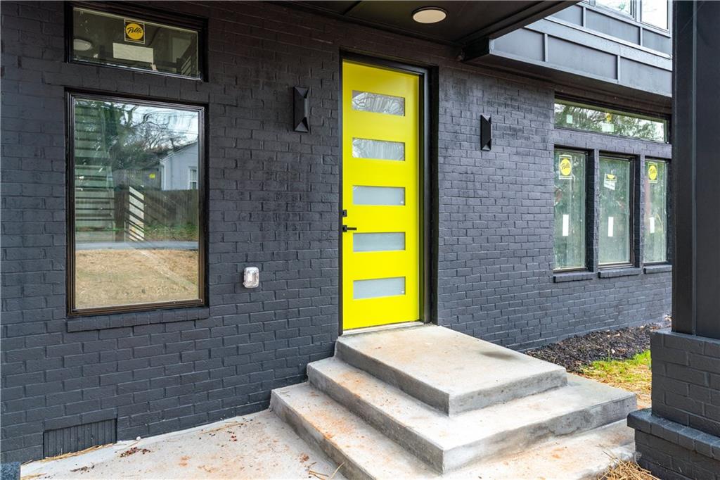 2402 Lynn Iris Drive