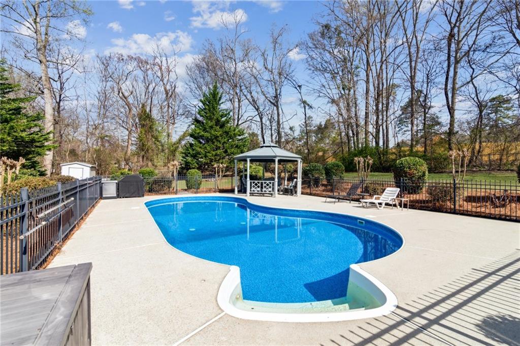102 Lauren Marie Drive, Braselton, Georgia image 1