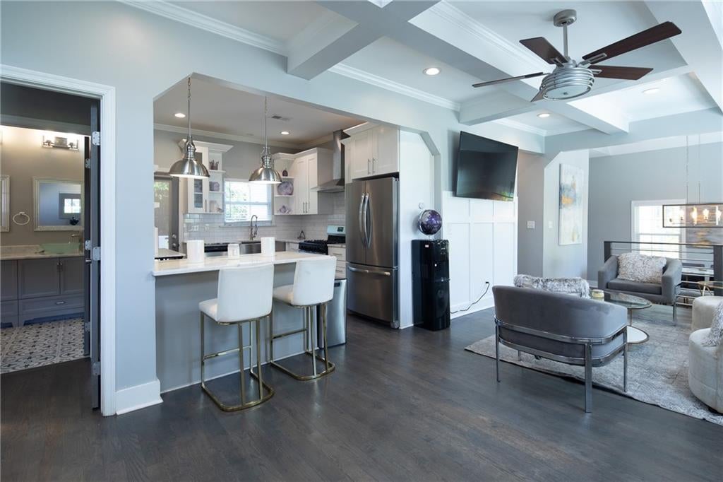 2188 Loring Court