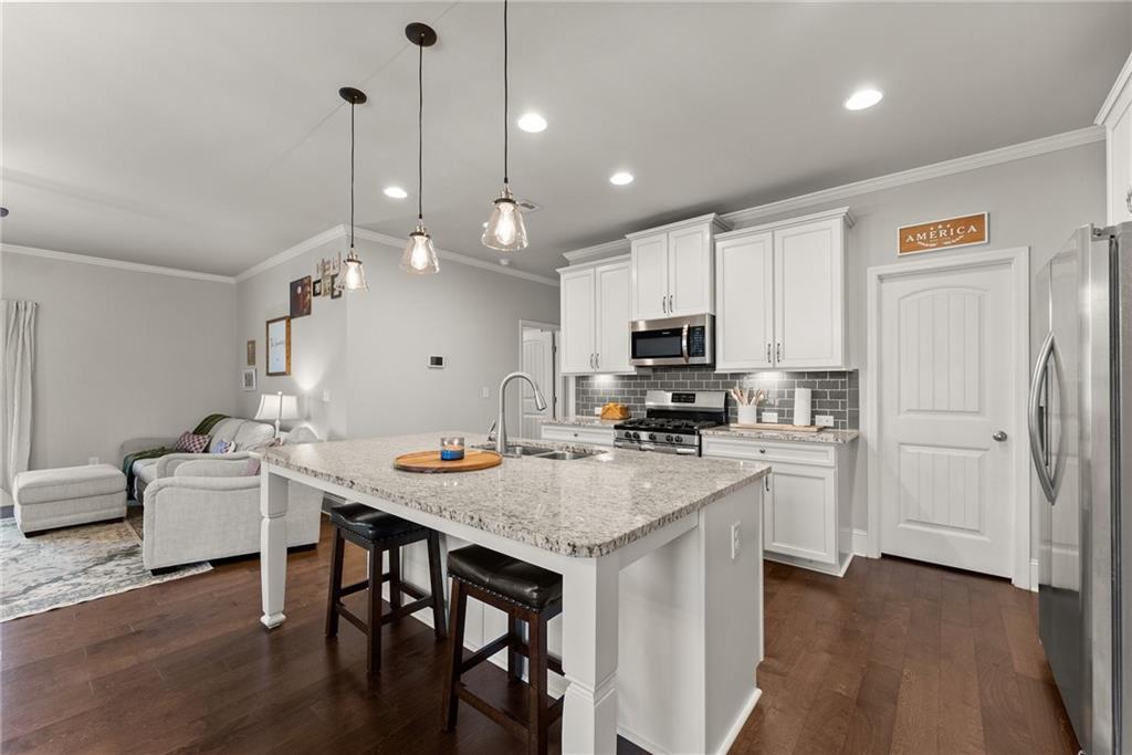 6564 Crosscreek Lane, Flowery Branch, Georgia image 8