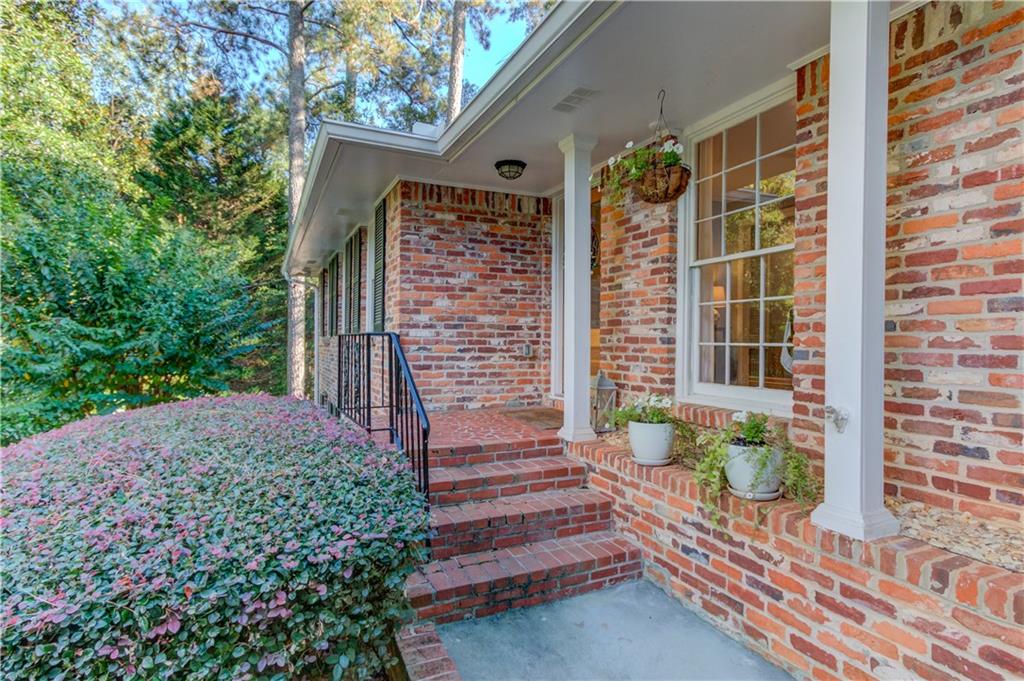 2488 Hazelwood Drive NE