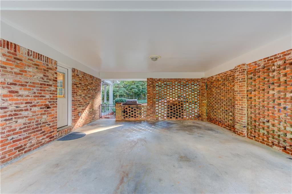 2488 Hazelwood Drive NE