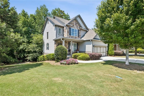 6904 BIG SKY DR, FLOWERY BRANCH, GA 30542 - Image eec9199b49459e8065d96544f671ea84/667087982