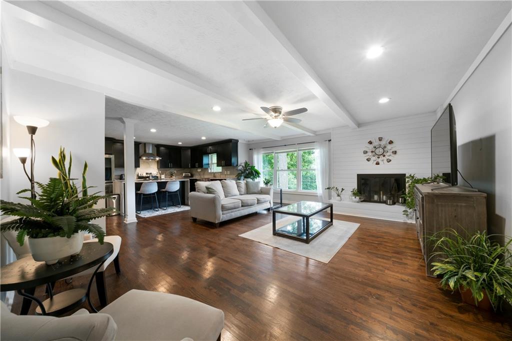52 Buena Vista Circle SE