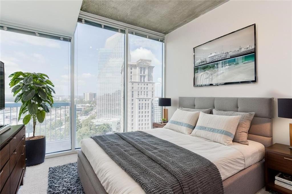 3324 Peachtree Road NE 1604