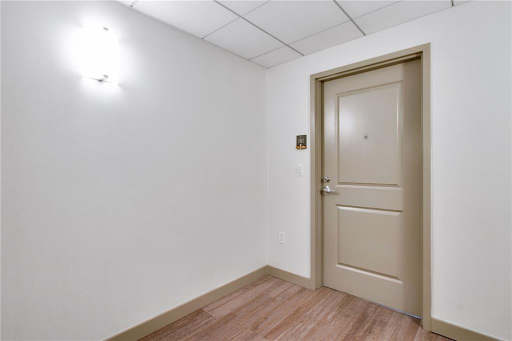 3338 Peachtree Road NE 2401