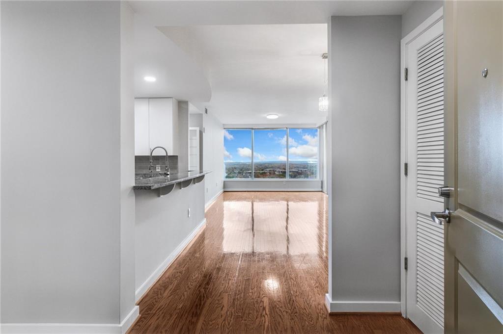 3338 Peachtree Road NE 2401