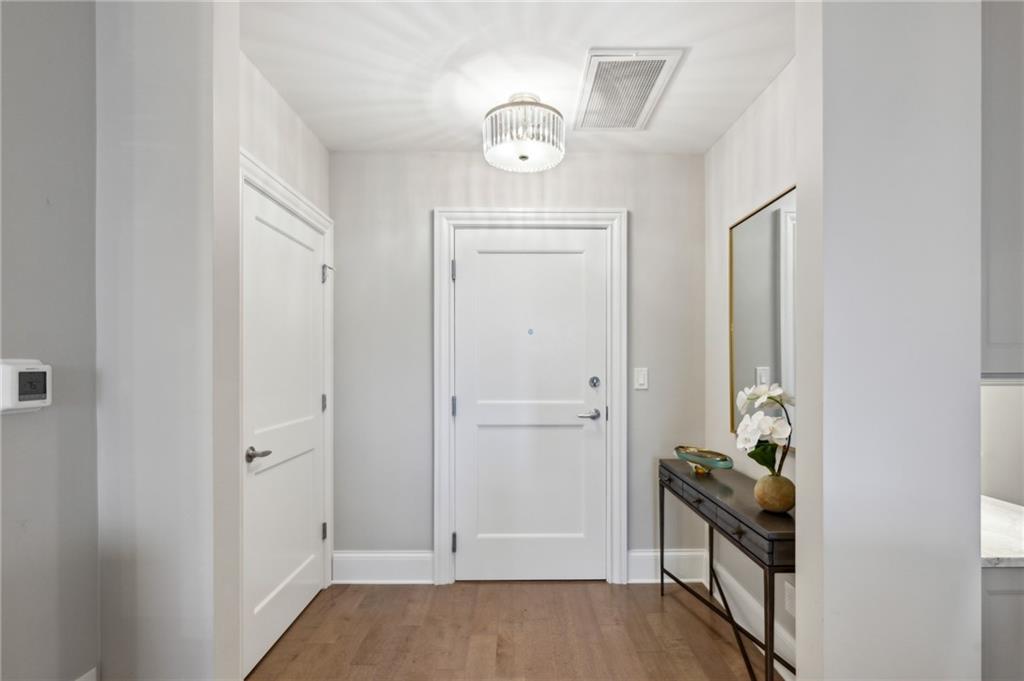 2795 Peachtree Road NE 906