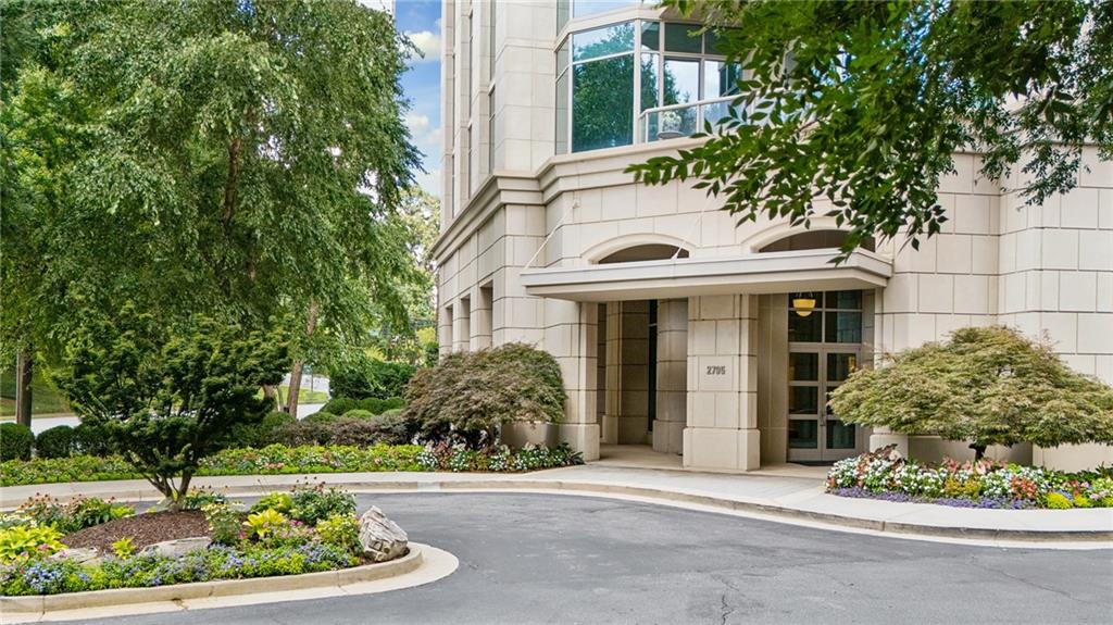 2795 Peachtree Road NE 906